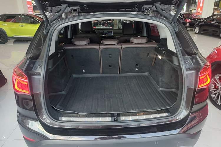 Used BMW X1 2019 xDrive20Li Luxury Model Trunk