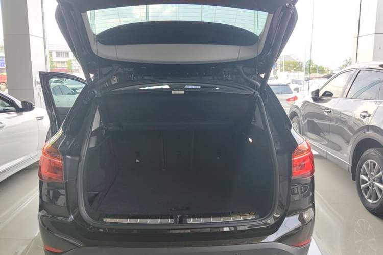 Used BMW X1 2019 sDrive18Li Premium Edition Trunk