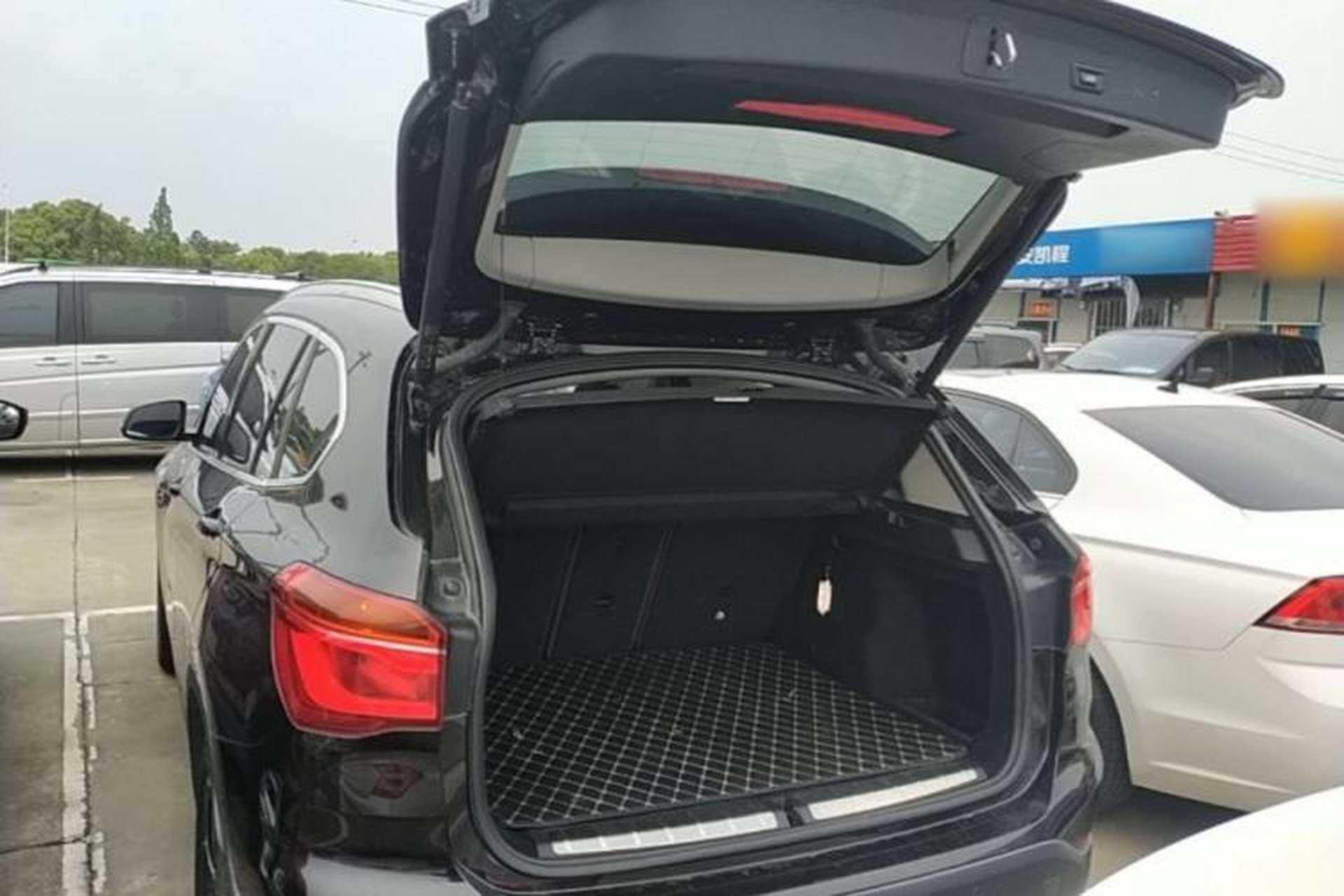 Used BMW X1 2019 sDrive18Li Premium Edition Trunk