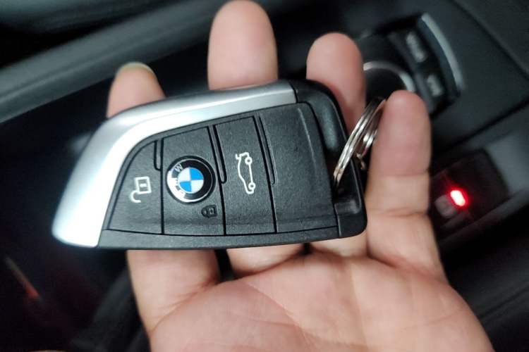 Used BMW X1 2019 sDrive20Li Leading Model Vehicle Key