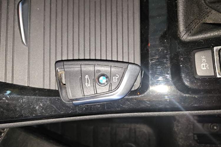 Used BMW X1 2019 sDrive18Li Premium Edition Vehicle Key