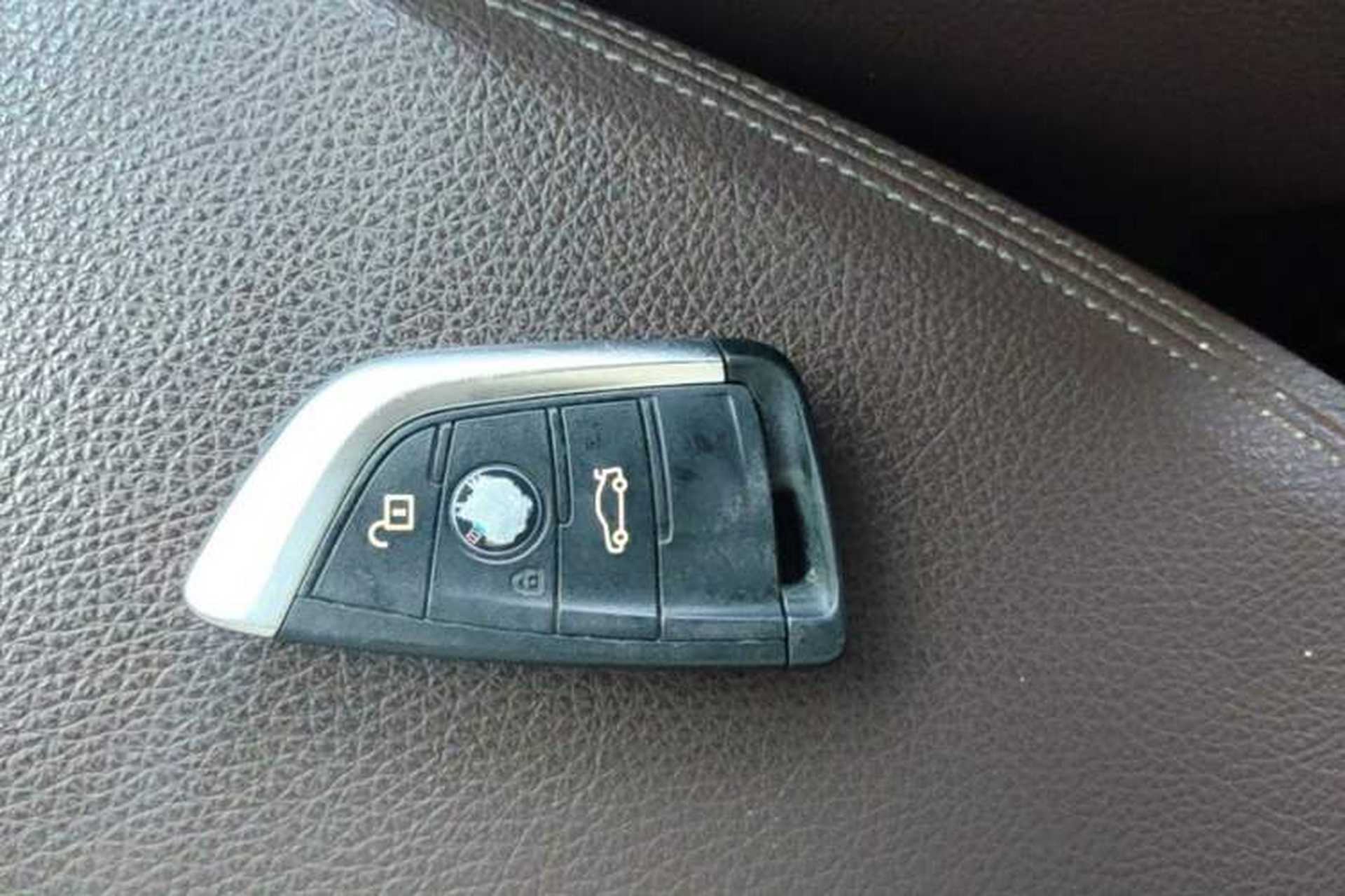 Used BMW X1 2019 sDrive18Li Premium Edition Vehicle Key
