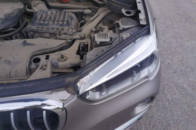 Used BMW X1 2019 sDrive18Li Premium Edition Engine Bay Left