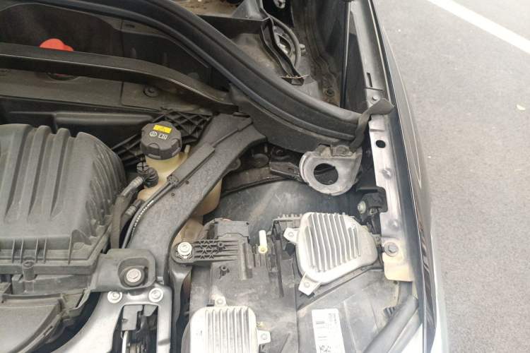 Used BMW X1 2019 sDrive20Li Leading Model Engine Bay Left
