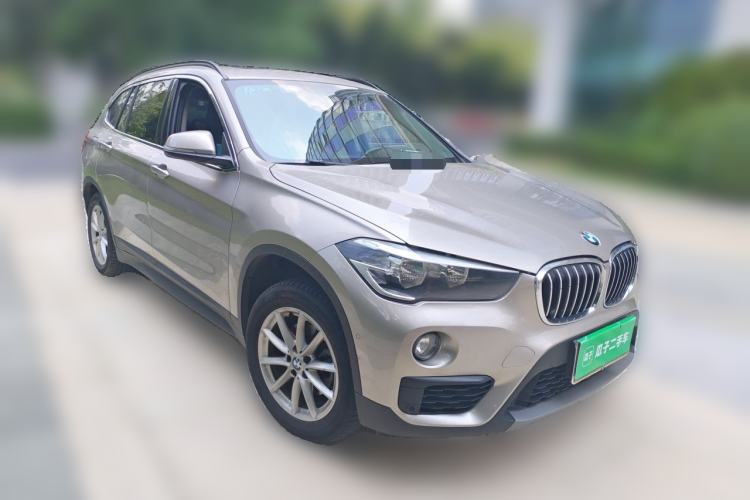 Used BMW X1 2019 sDrive18Li Fashion Model Front Right 45 Deg