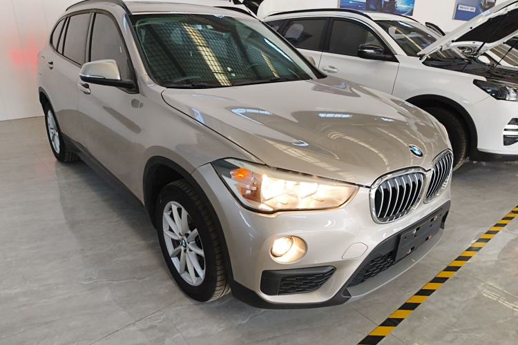 Used BMW X1 2019 sDrive18Li Fashion Model Front Right 45 Deg