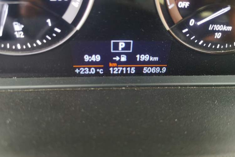 Used BMW X1 2019 sDrive18Li Premium Edition Odometer Close Up
