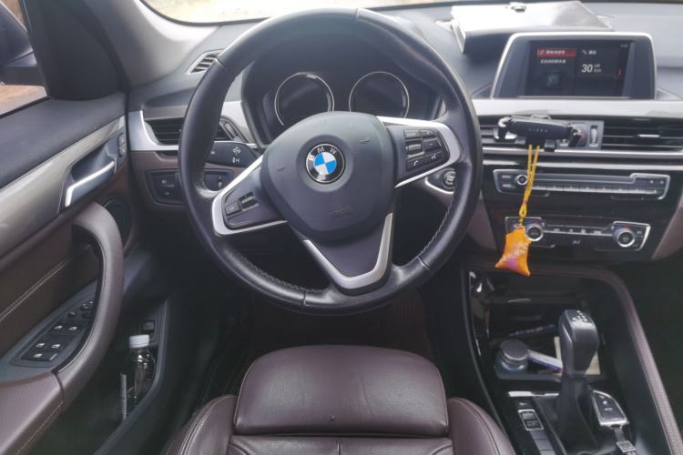 Used BMW X1 2019 sDrive18Li Premium Edition Steering Wheel