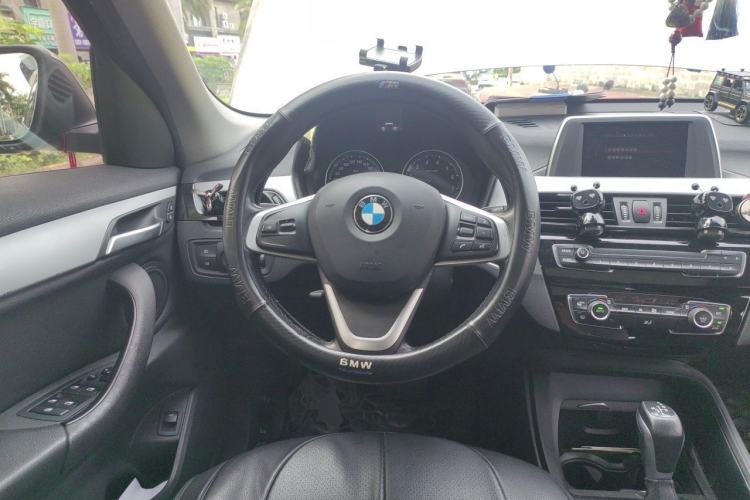 Used BMW X1 2019 sDrive18Li Fashion Model Steering Wheel