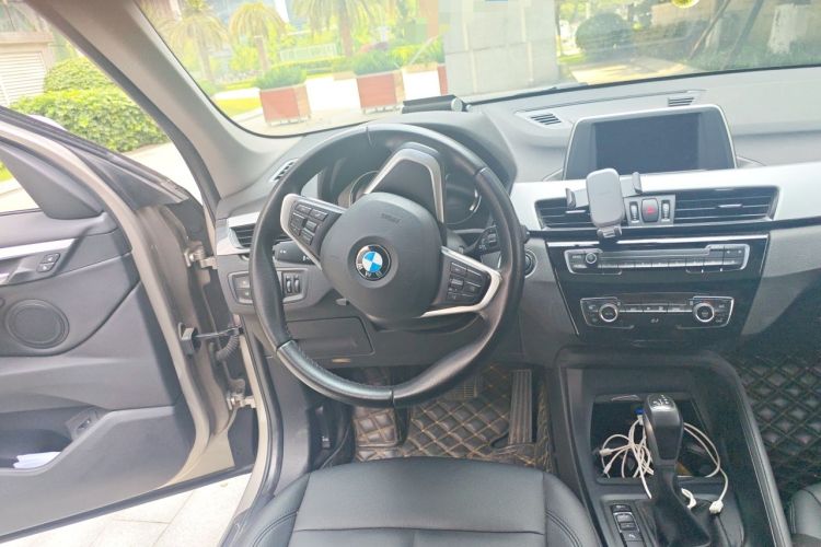 Used BMW X1 2019 sDrive18Li Fashion Model Steering Wheel