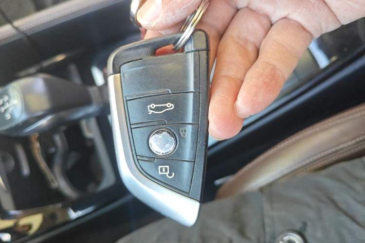 Used BMW X1 2019 sDrive18Li Premium Edition Vehicle Key
