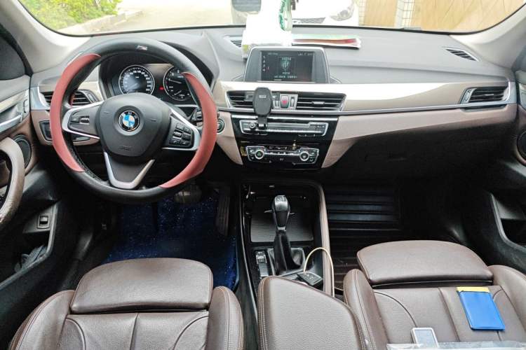 Used BMW X1 2019 sDrive18Li Premium Edition Center Console