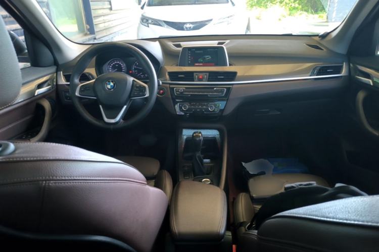 Used BMW X1 2019 sDrive18Li Premium Edition Center Console