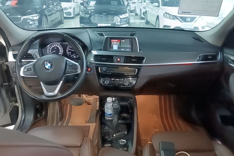 Used BMW X1 2019 sDrive18Li Premium Edition Center Console