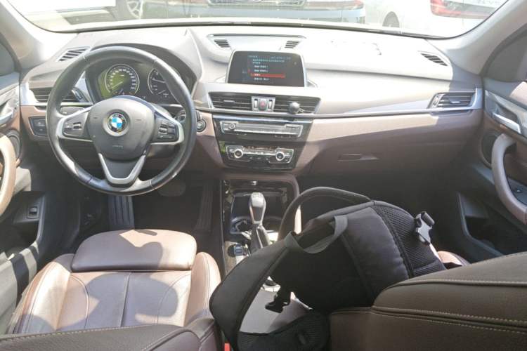 Used BMW X1 2019 sDrive18Li Premium Edition Center Console