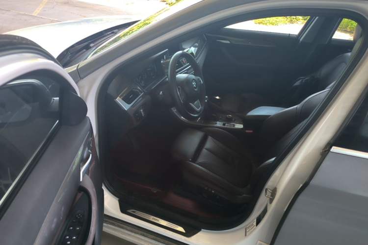 Used BMW X1 2019 sDrive18Li Premium Edition Driver Seat