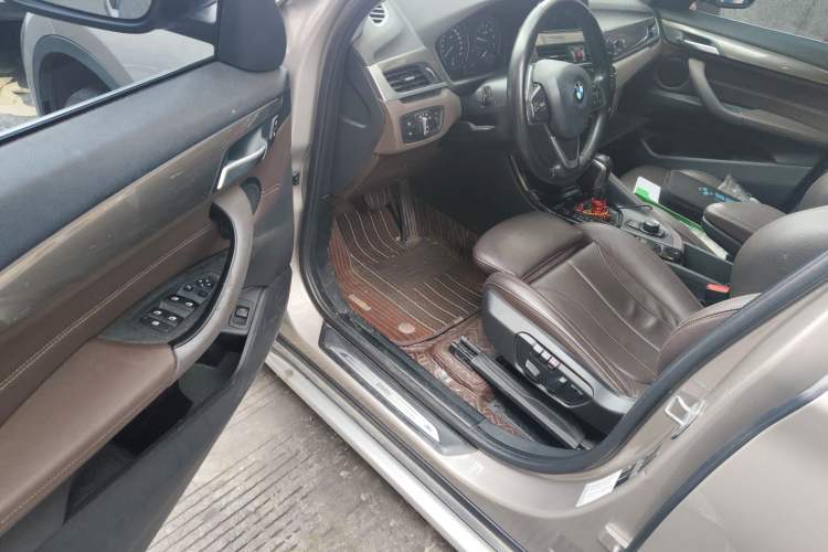 Used BMW X1 2019 sDrive18Li Premium Edition Driver Seat