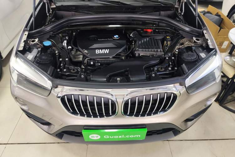 Used BMW X1 2019 sDrive18Li Fashion Model Engine Bay