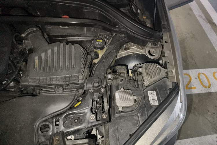 Used BMW X1 2019 xDrive20Li Luxury Model Engine Bay Left