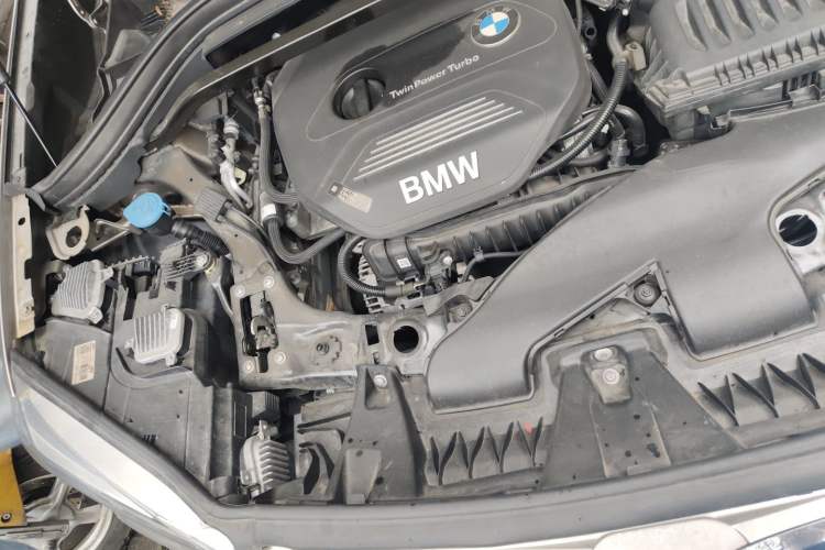 Used BMW X1 2019 sDrive18Li Premium Edition Engine Bay Right