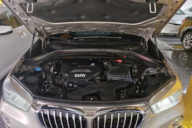 Used BMW X1 2019 sDrive18Li Fashion Model Engine Bay