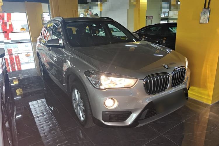 Used BMW X1 2019 sDrive18Li Fashion Model Front Right 45 Deg