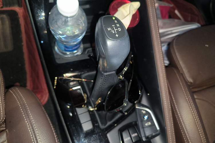 Used BMW X1 2019 sDrive18Li Premium Edition Gear Lever