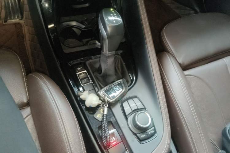 Used BMW X1 2019 sDrive18Li Premium Edition Gear Lever