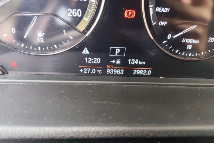 Used BMW X1 2019 sDrive18Li Premium Edition Odometer Close Up