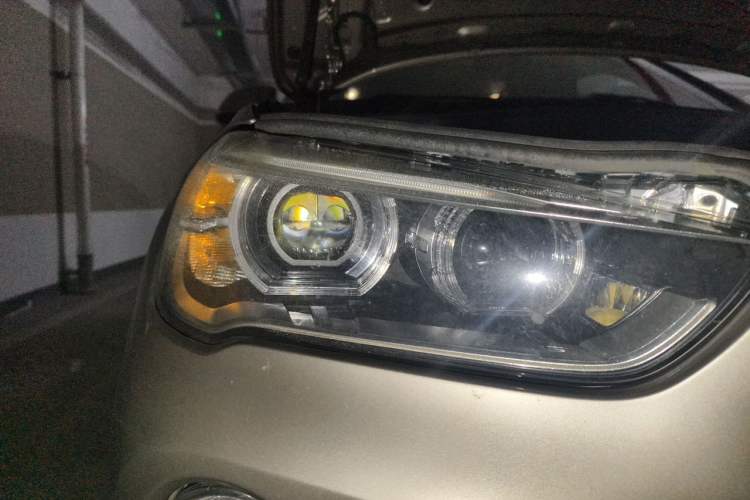 Used BMW X1 2019 xDrive20Li Luxury Model Right Front Headlight