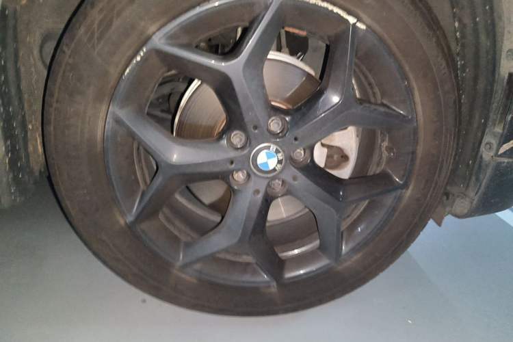 Used BMW X1 2019 sDrive18Li Premium Edition Right Front Wheel Hub