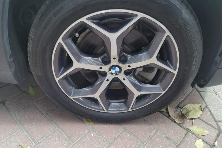 Used BMW X1 2019 xDrive20Li Luxury Model Right Front Wheel Hub