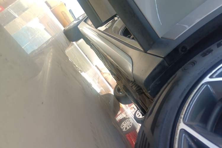 Used BMW X1 2019 sDrive18Li Premium Edition Right Side Sill