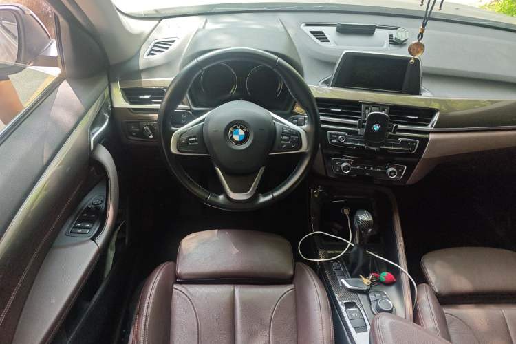 Used BMW X1 2019 sDrive18Li Premium Edition Steering Wheel