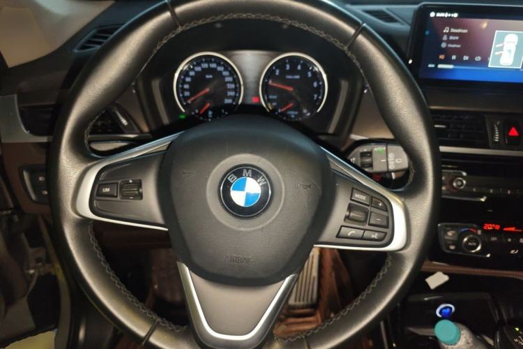 Used BMW X1 2019 sDrive18Li Premium Edition Steering Wheel