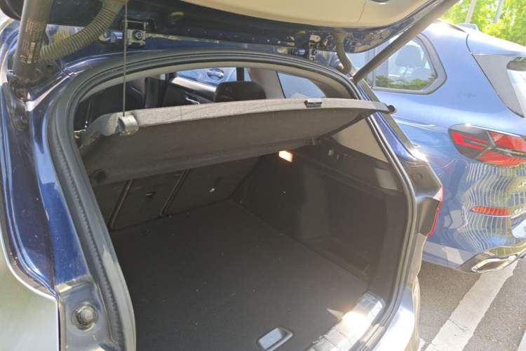 Used BMW X1 2019 sDrive18Li Premium Edition Trunk