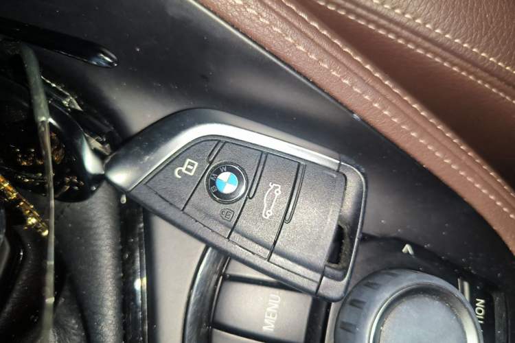 Used BMW X1 2019 sDrive18Li Premium Edition Vehicle Key