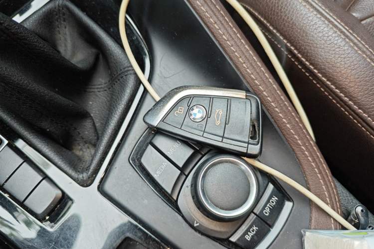Used BMW X1 2019 sDrive18Li Premium Edition Vehicle Key