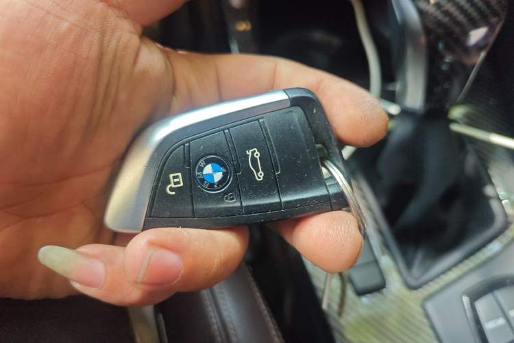Used BMW X1 2019 sDrive18Li Premium Edition Vehicle Key
