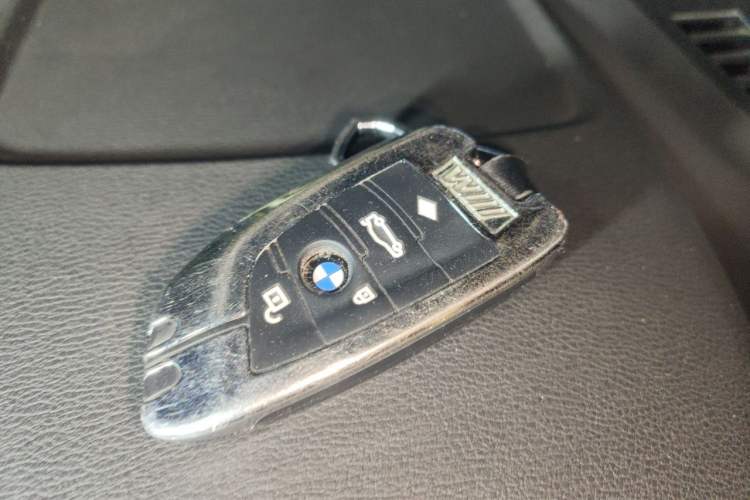 Used BMW X1 2019 sDrive18Li Premium Edition Vehicle Key