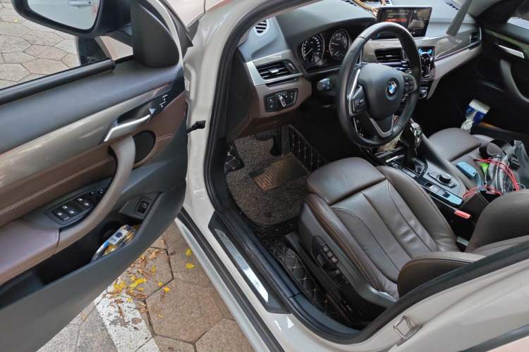 Used BMW X1 2019 sDrive18Li Premium Edition Driver Seat