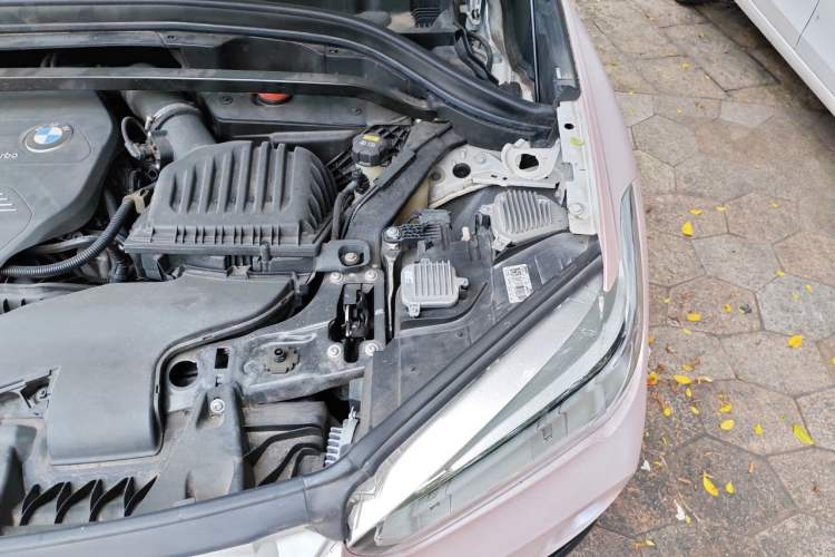 Used BMW X1 2019 sDrive18Li Premium Edition Engine Bay Left