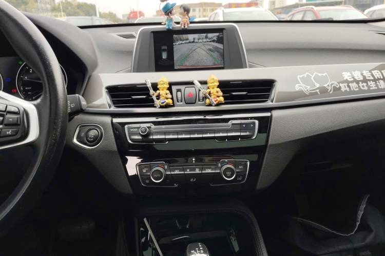 Used BMW X1 2019 sDrive18Li Premium Edition Audio And AC Panel