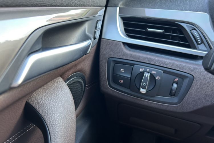 Used BMW X1 2019 sDrive18Li Premium Edition Interior 10