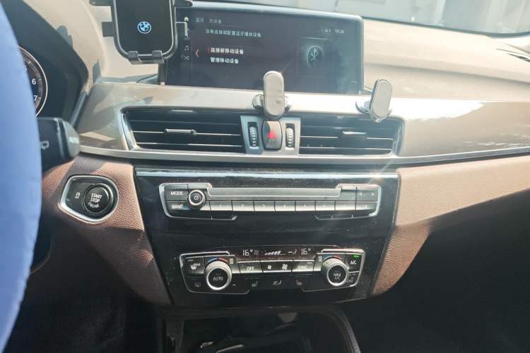 Used BMW X1 2019 xDrive20Li Luxury Edition Audio And AC Panel