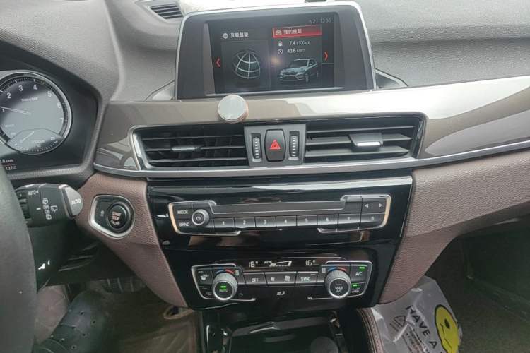 Used BMW X1 2019 sDrive18Li Premium Edition Audio And AC Panel