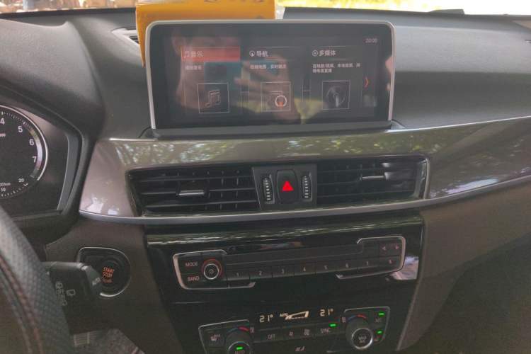 Used BMW X1 2019 sDrive18Li Premium Edition Audio And AC Panel