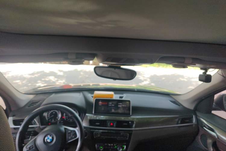 Used BMW X1 2019 sDrive18Li Premium Edition Center Console