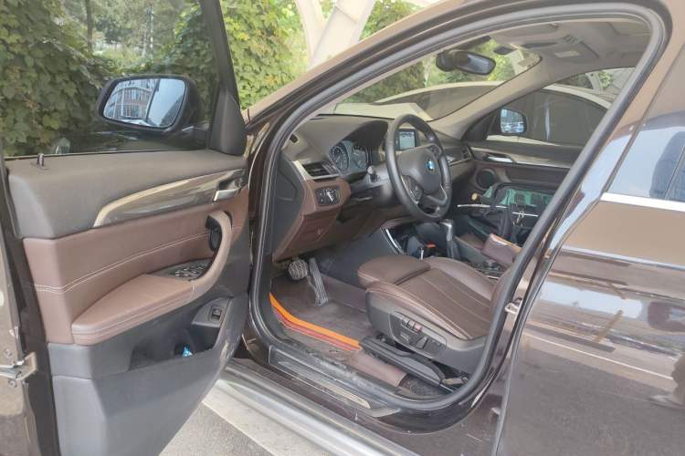 Used BMW X1 2019 sDrive18Li Premium Edition Driver Seat