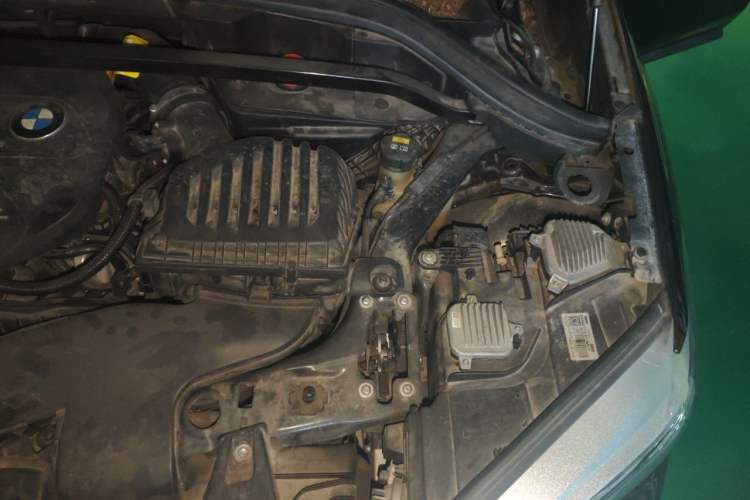 Used BMW X1 2019 sDrive18Li Premium Edition Engine Bay Left